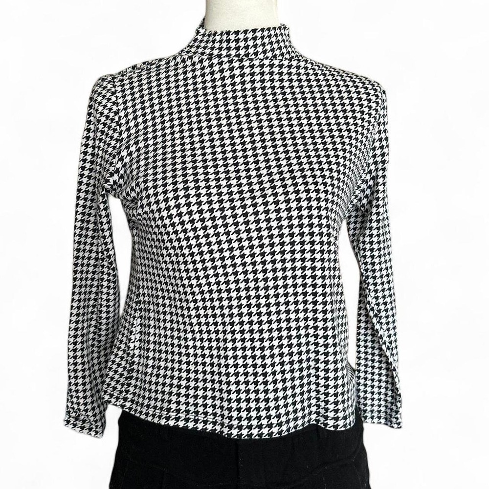 Ann Taylor petites houndstooth mock neck